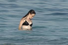 You must be serious about modeling Alexis Bledel 9gag