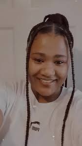 Caroline Charles (@lace202020)