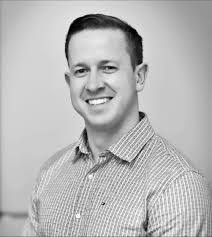 Kaye Dean's Instagram, Twitter & Facebook