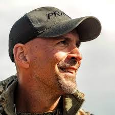 Hunter Beall's Instagram, Twitter & Facebook