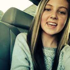 Avery Barker (averyjewell123)