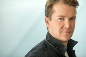 Photos — Daniel Okulitch