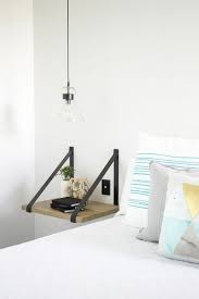 1001 idees pour une lampe de chevet suspendue dans la chambre a coucher bedroom ceiling light side tables bedroom wall lamps bedroom