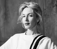 Его загрузил на сайт taganay. Vizazhist Sheron Stoun Moniki Belluchchi I Natali Vodyanovoj Rasskazyvaet O Sekretah Idealnogo Makiyazha