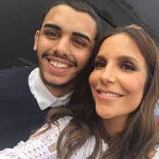 Ivete sangalo (@ivete_sangaloba) adlı kişinin en son tweetleri. Jovem Gasta R 2 5 Mil Para Tatuar Rosto De Ivete Sangalo Emais Estadao