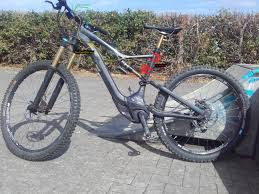 Die fahrradbeleuchtung punktete mit ihrer zuverlässigkeit, note 1,1 und dem bedienkomfort, note 1,5. Es Werde Licht Lampe Fur Dunkle Ausfahrten Emtb News De Das Forum Rund Um E Mountainbikes