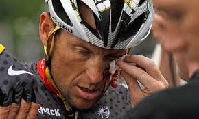 Armstrong till sjukhus efter krasch