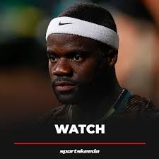 Bizarre scenes as Frances Tiafoe forgets his rackets ahead of his Indian  Wells match! 🫣😲 Watch it here 👇