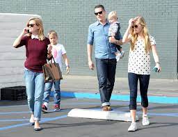 Ryan shares a daughter with alexis knapp. Reese Witherspoon Deacon Phillippe Ava Phillippe Jim Toth Deacon Phillippe And Jim Toth Photos Zimbio