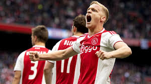 Donny van de beek, 24, from netherlands manchester united, since 2020 central midfield market value: Ajax Geeft Voorlopig Alleen Akkoord Voor Transfer Van De Beek Rtl Nieuws