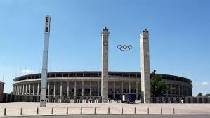 Olympiastadion münchen) est un stade situé à munich en allemagne. Das Olympiastadion In Berlin