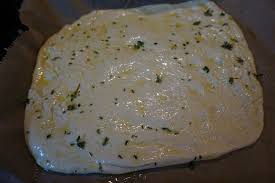 Beste Foccacia Rezept Nach Jamie Oliver Mit Rosmarin Und Olivenoel Foccacia Rezept Rezepte Lebensmittel Essen
