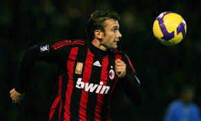 Мне нравились некоторые игроки «россонери», такие как марко ван бастен и андрей шевченко , но я не хочу сейчас говорить о своем будущем». 17 Let Nazad Milan Vyigral Ligu Chempionov Vse Reshil Shevchenko Sport Ekspress