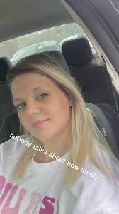 Alyssa Hammond's Instagram, Twitter & Facebook