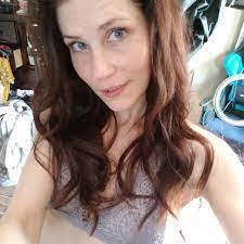 Kerri Berry's Instagram, Twitter & Facebook