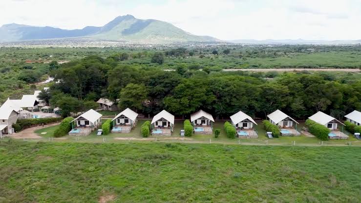 Manyatta Camp Tsavo – Luxury Safari Tented Camp in Voi, Kenya - Manyatta  Camp | An oasis set in Tsavo