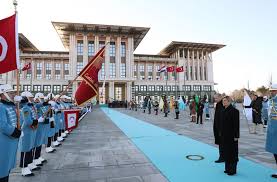 Kamu kurumları ve görevlileri ile ilgili istek, öneri, şikayet ve ihbarlarınızı cumhurbaşkanlığı i̇letişim merkezi (ci̇mer) hizmetini kullanarak veya 150 numaralı çağrı merkezini arayarak iletebilir, başvurunuzun durumunu takip edebilirsiniz. T C Cumhurbaskanligi Hirvatistan Cumhurbaskani Kitarovic Cumhurbaskanligi Kulliyesinde