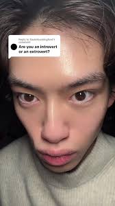 King Introvert Vs King Extrovert