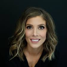 Rebecca Elton's Instagram, Twitter & Facebook