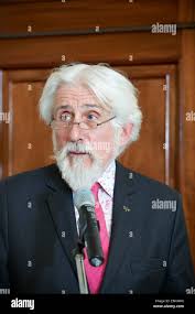 Sir roy colin strong hi-res stock photography and images