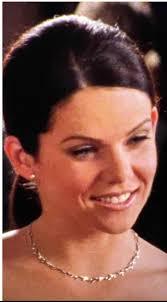 Hi, Does anybody know where I can get this paper clip style necklace? 🧐  Moonflower Murders Series 2 Episode 6