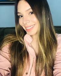 Photo by Michelle Hernández (@michelleponher) · ***