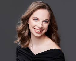 Anne Knepper's Instagram, Twitter & Facebook