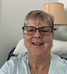 Penny Bott's Instagram, Twitter & Facebook