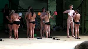 Dancing with a balloon