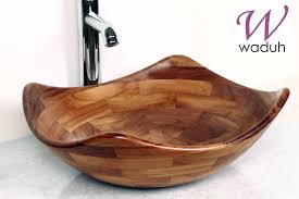 The Design Of This Teak Basin Stands Out With Its Contoured Outer Rim Kamennaya Rakovina Idei Dlya Vannoj Umyvalnik