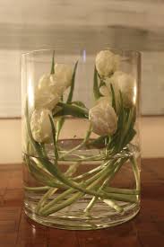 Check spelling or type a new query. Winter Flowers Eat Drink Garden Santa Barbara California Tulpen Arrangements Tulpen In Vase Moderne Blumenarrangements