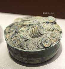 东汉储钱铜碗长沙博物馆藏the eastern han dynasty 25 220 bronze bowl for collecting coins changsha museum chinese bronze bronze rings for men