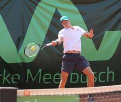I am righthanded and started playing tennis at the age of 4 and my home club is snarøya tennisclub. Tennis Jungstars Kampfen In Meerbusch Um Weltranglistenpunkte