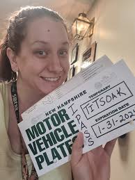 Vanity plate celebrating Twilight love and independence