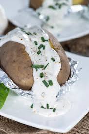 Pommes De Terre En Papillote Creme Ciboulette Une Recette Barbecue Cuisine Le Figaro Madame Recette Pomme De Terre Creme Ciboulette Pomme De Terre