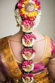 Tbg came up with some unique and. Neelam Arun Wedding Chennai Bridal Hair Accessories Flower South Indian Bride Hairstyle Indian Bride Hairstyle