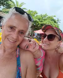 Adriele Silva (@adrieleworld) • Instagram photos and videos