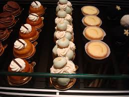 Pin On Pastry Store Boutique De Patisserie