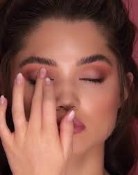 Money Ain’t Everything shimmer eye glaze ✨ worn with You’re So Money Baby  palette, Kylie velvet lip kit and Pink Paper jelly kylighter 😍💕 launching  8/10 at 9am pst 💸 #BirthdayCollection #22