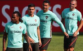 Сборная португалии по футболу — команда, представляющая португалию на международных футбольных турнирах и товарищеских матчах. Portugal Euro 2020 Squad List Fixtures And Latest Team News