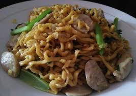My only regret when eating this was sharing. Resep Mie Goreng Jawa Sederhana Oleh Memamamaya Cookpad