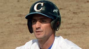 Un torpedero detrás del home