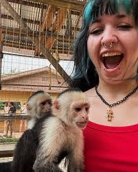 Ella Cleary's Instagram, Twitter & Facebook