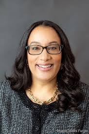 Danielle Squire's Instagram, Twitter & Facebook