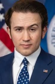 No lo olvides, el jefe de prevención del terrorismo para los Estados Unidos  es el paisajista de 22 años Thomas Fugate III de Tennessee. Duerme bien EE.  UU.