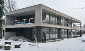 Die blockbohlenwände lassen schon an der fassade erkennen, dass dieses. M M Holzhaus Das Naturplushaus