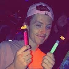 Timothy Hetzel's Instagram, Twitter & Facebook