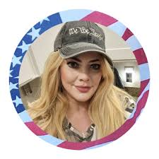 Moments ago in The Oval Office, the new Director of the United States  Secret Service—Sean Curran was sworn in by Department of Homeland Security  Secretary Kristi Noem, with President Trump standing by