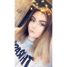 Keeley Barker's Instagram, Twitter & Facebook