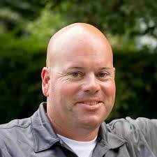 Jim Strahan's Instagram, Twitter & Facebook